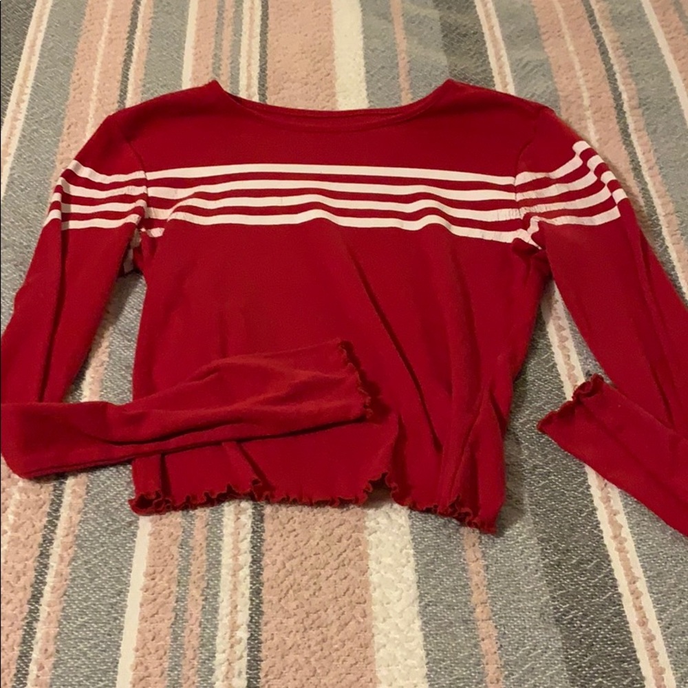 Red crop top long sleeve